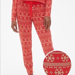 Gap Womens Sleep Joggers with Heart & Snowflake